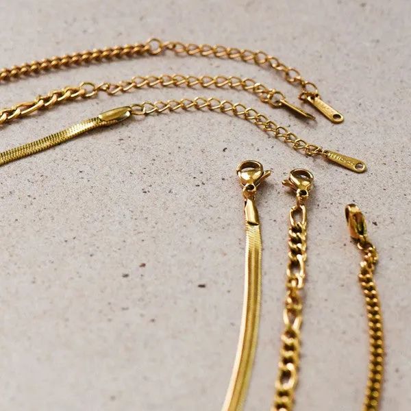 18k Gold 3 strands layered necklace *