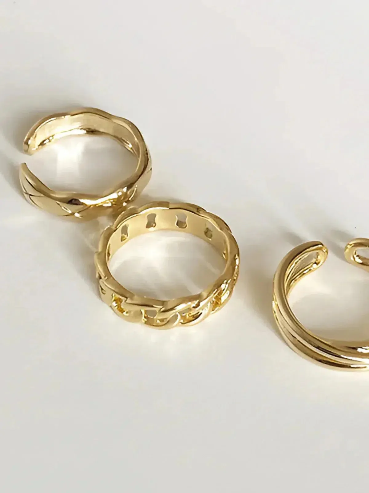 Auriane – Twisted design – Hoop ring trio