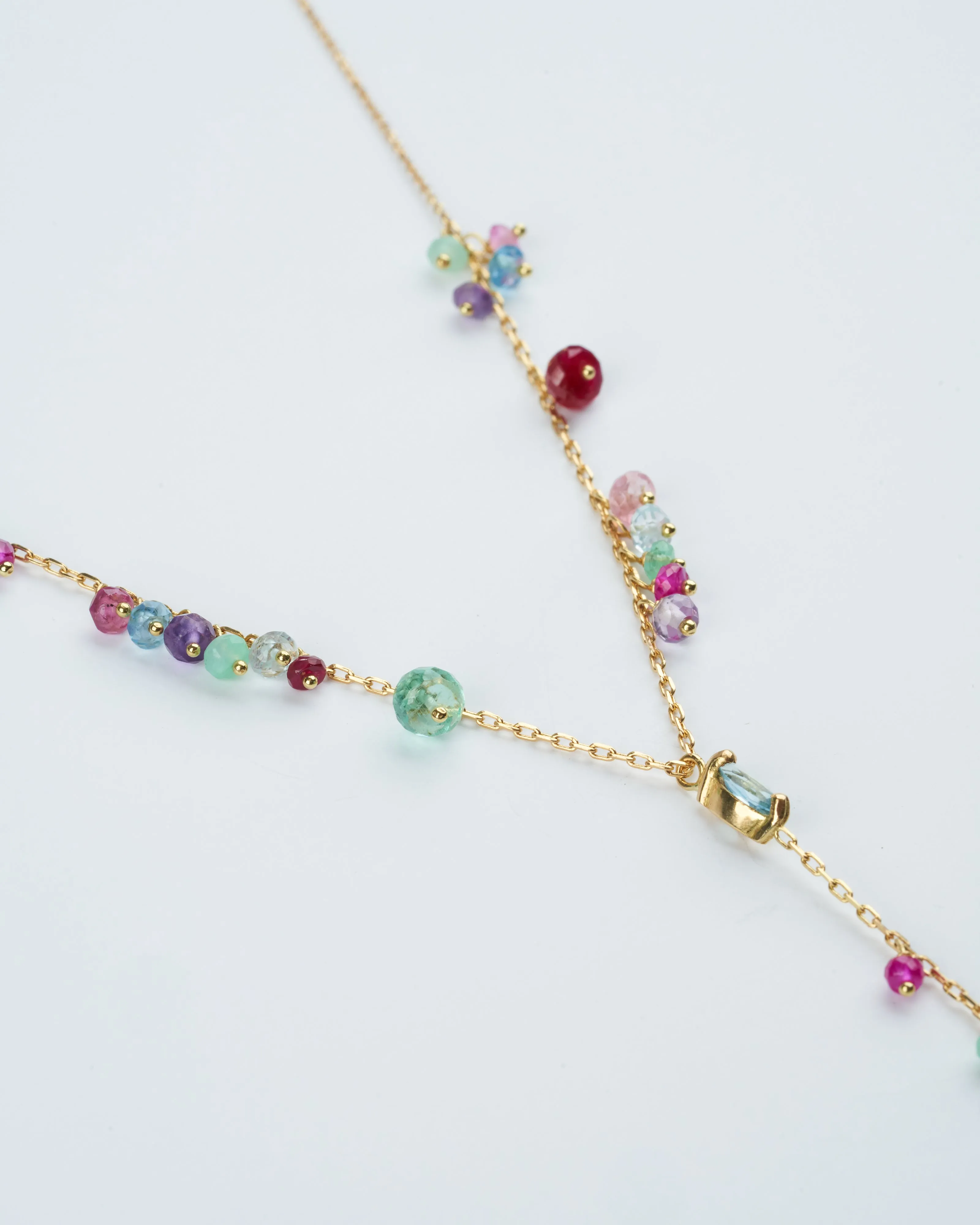 beaded necklace with gold leaves - gold