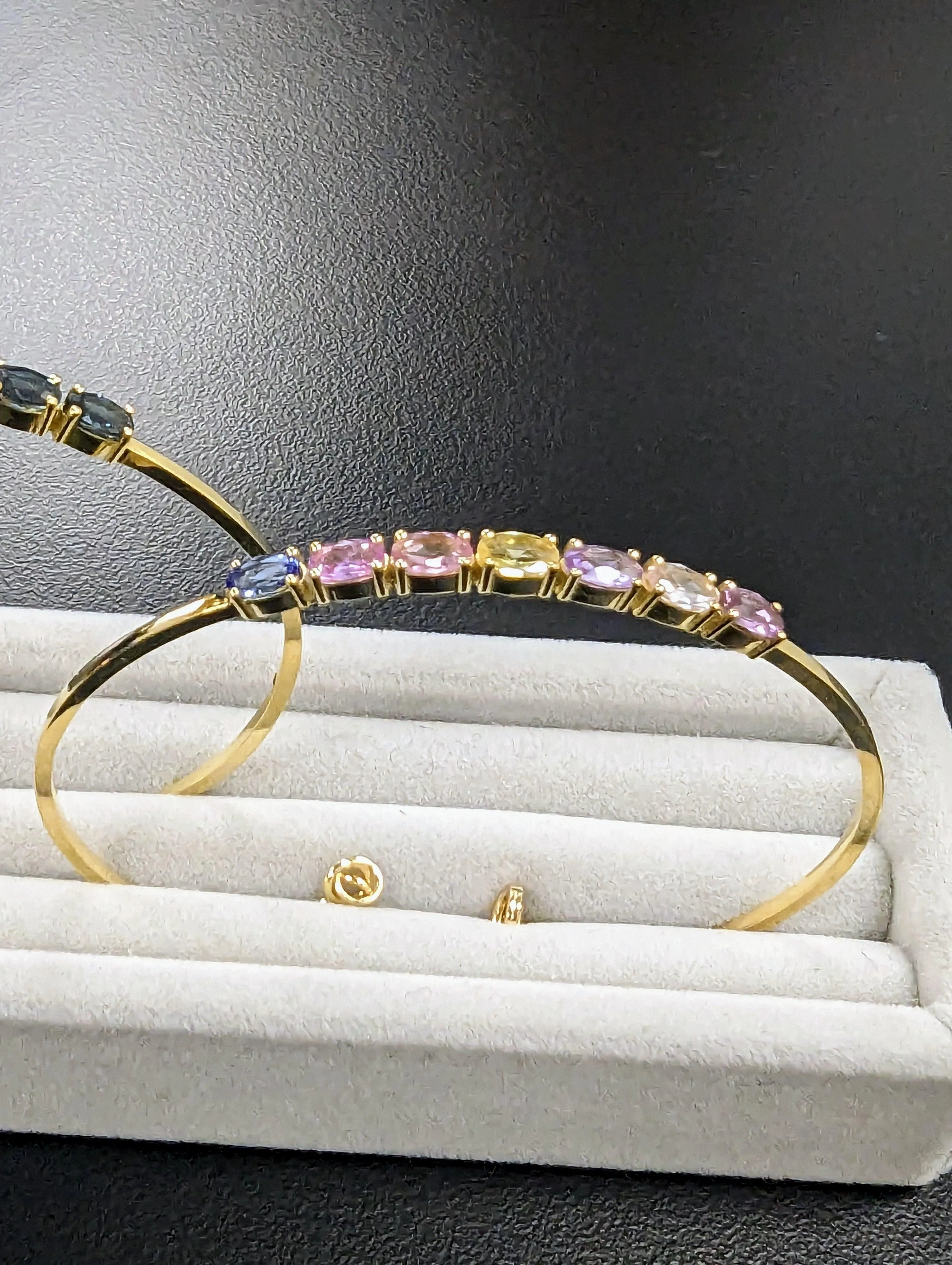 GFG Jewellery 18ct Dumom Bangle - Pastel Sapphires