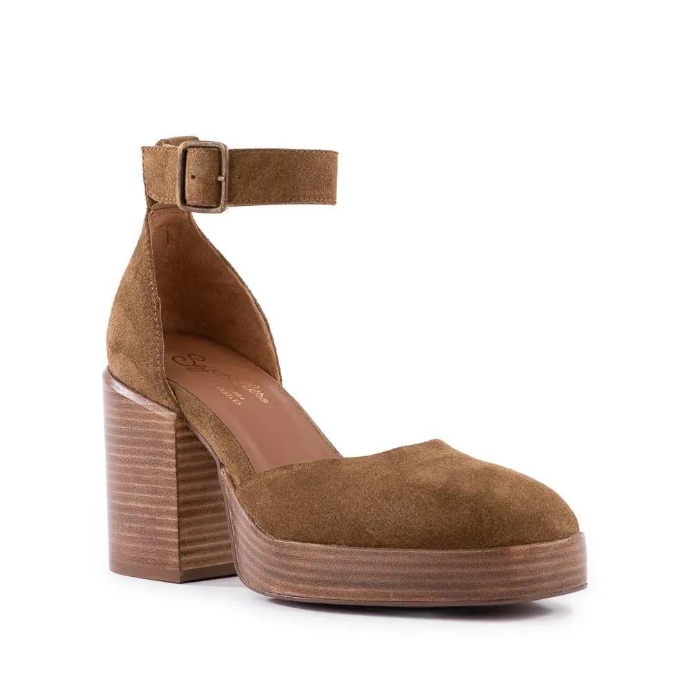 Gleaming Heel