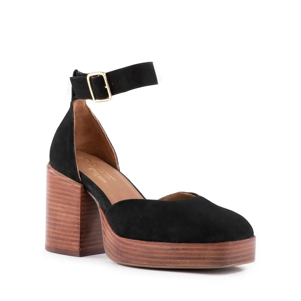 Gleaming Heel