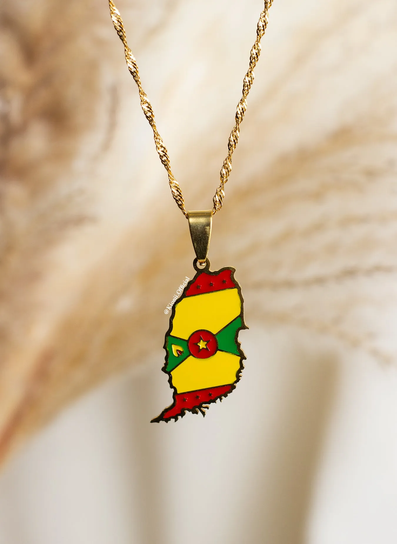 Grenada Colour Country Pendant