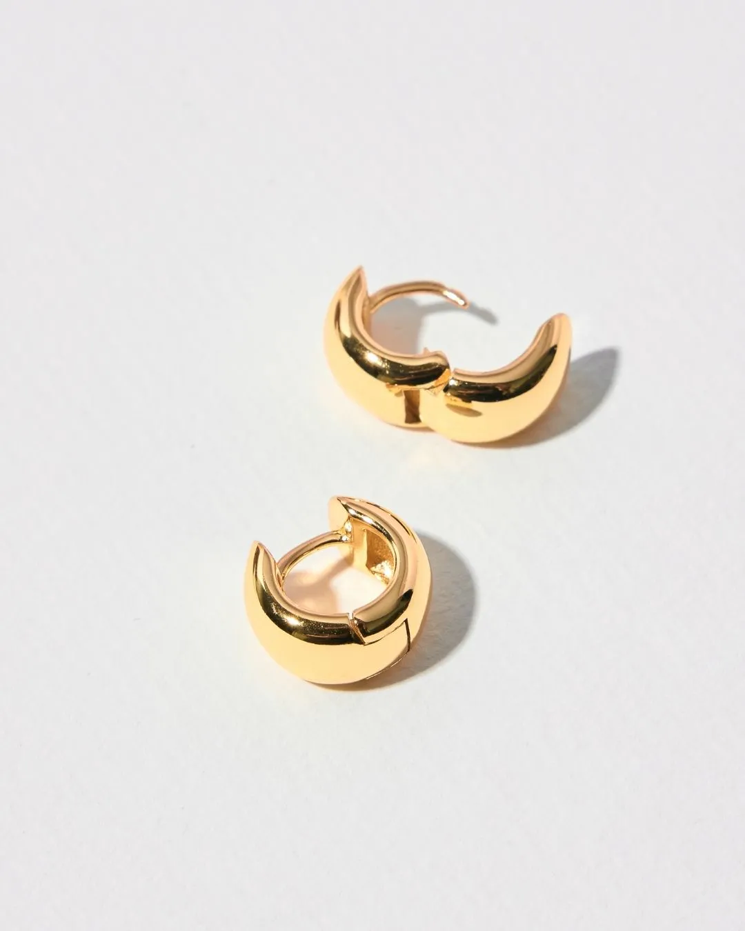 STORMI BOLD HUGGIE EARRINGS