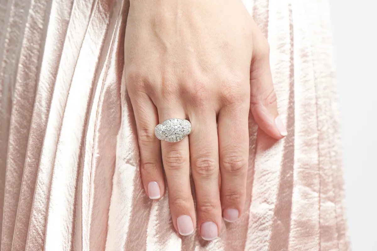 Vintage, 18ct white gold, large diamond ring